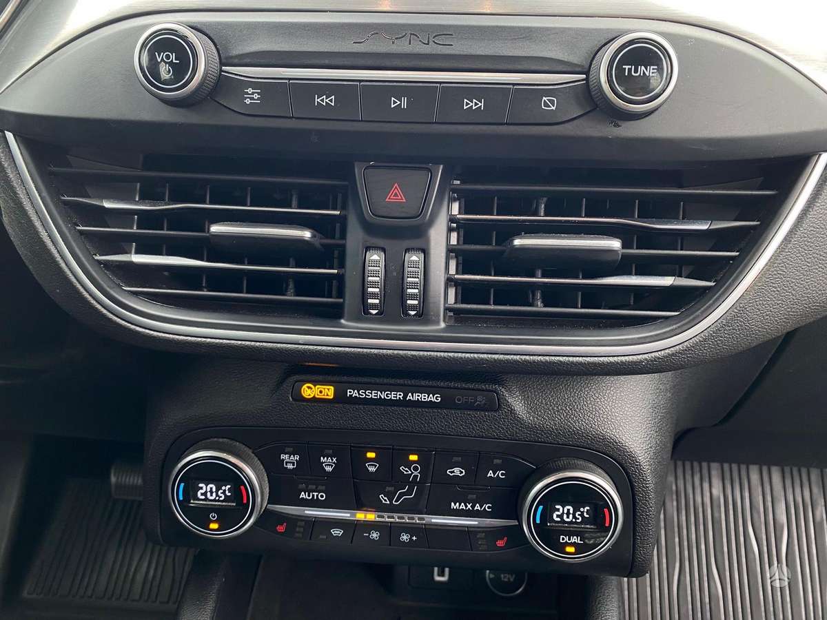 Ford Focus, 1.0 l., hatchback