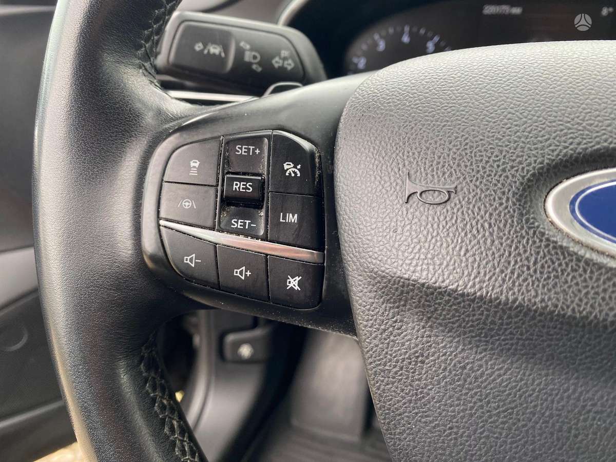 Ford Focus, 1.0 l., hatchback