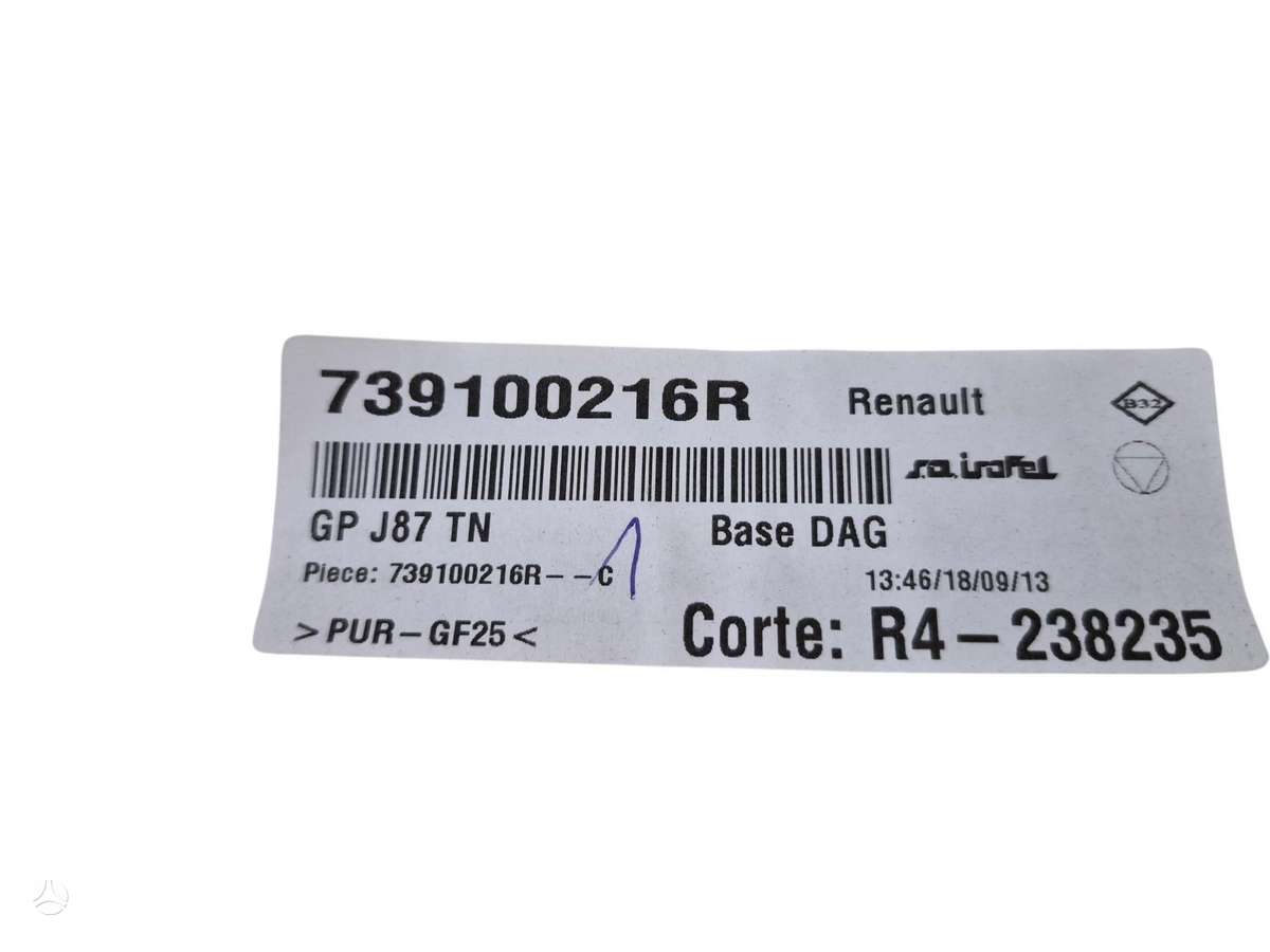 Renault Captur dalimis. Dalimis
