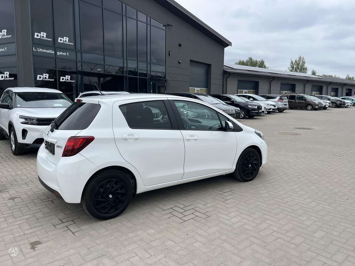 Toyota Yaris, 1.0 l., hatchback