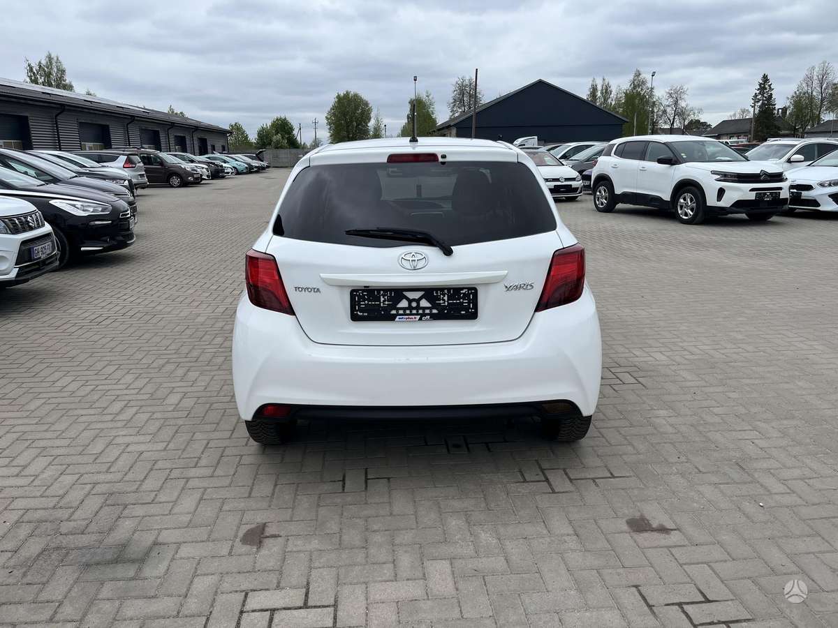 Toyota Yaris, 1.0 l., hatchback