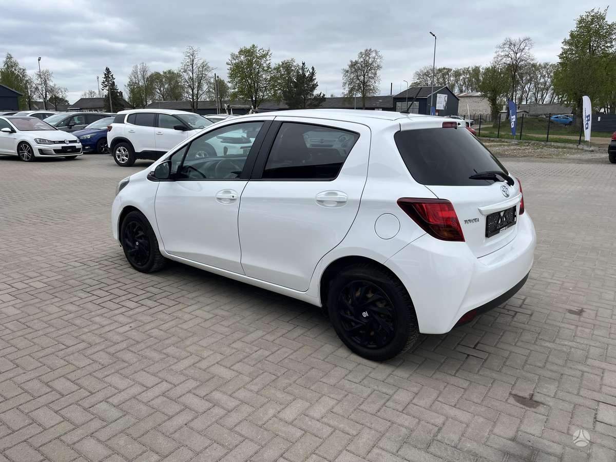Toyota Yaris, 1.0 l., hatchback