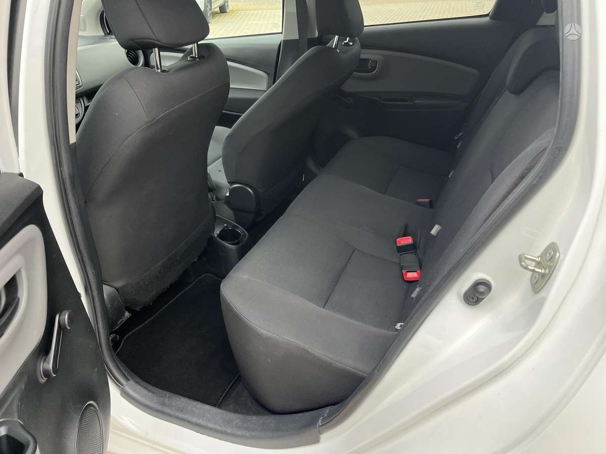 Toyota Yaris, 1.0 l., hatchback