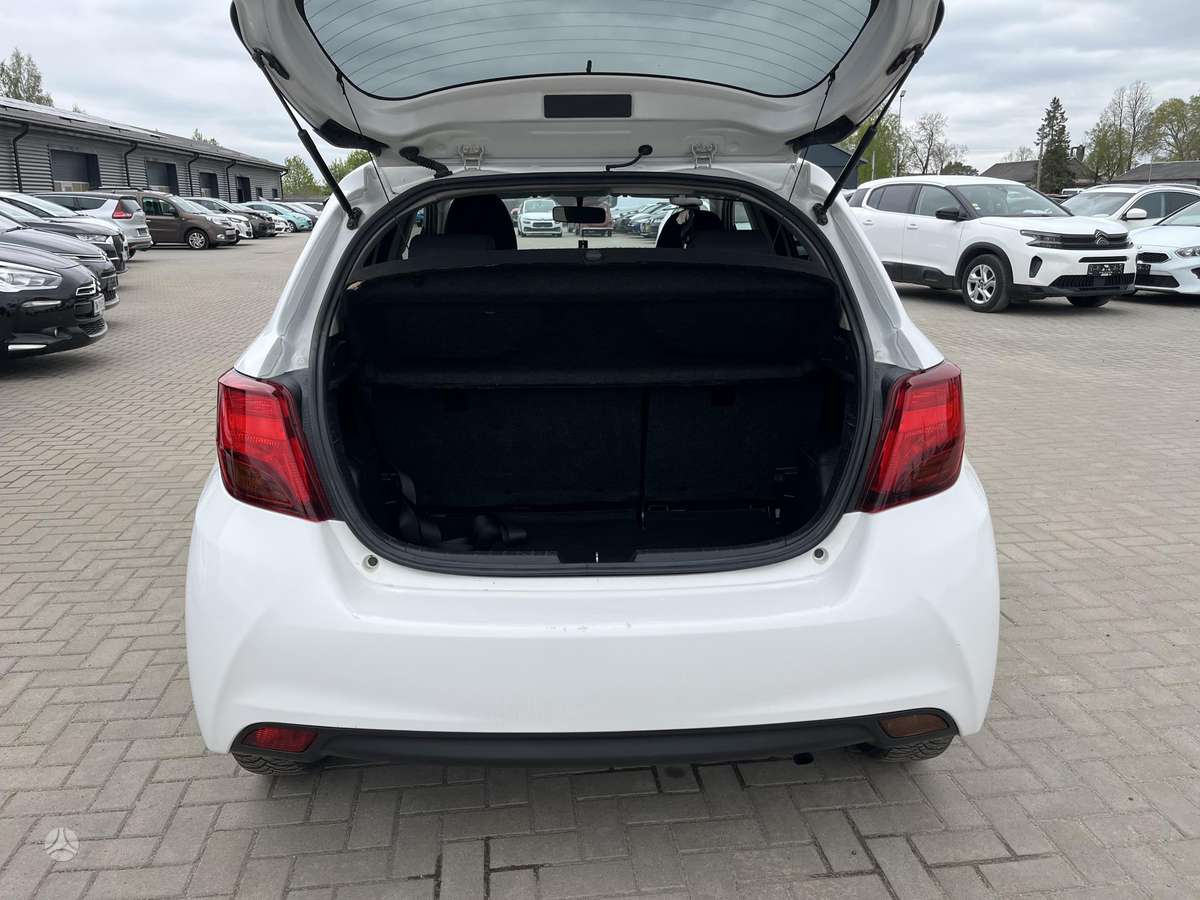 Toyota Yaris, 1.0 l., hatchback