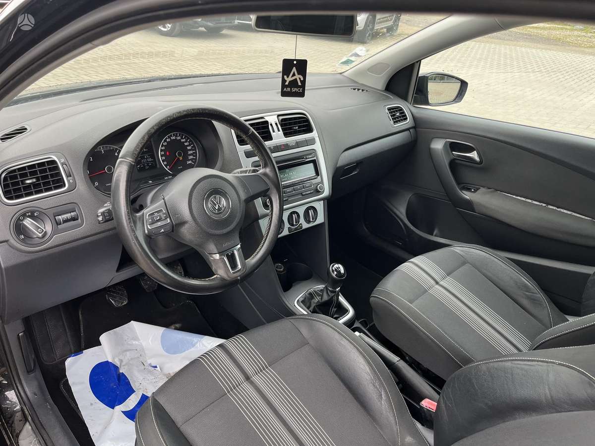 Volkswagen Polo - 12