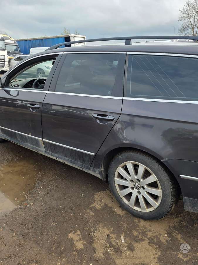 Volkswagen Passat for parts