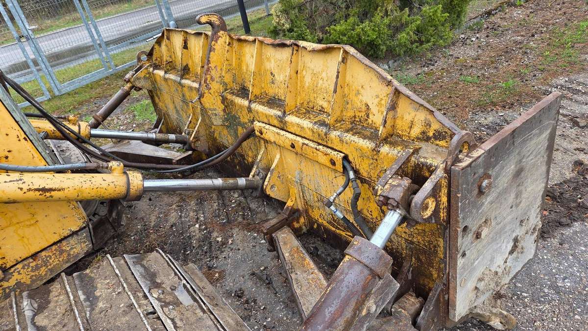 Caterpillar D4H, bulldozer
