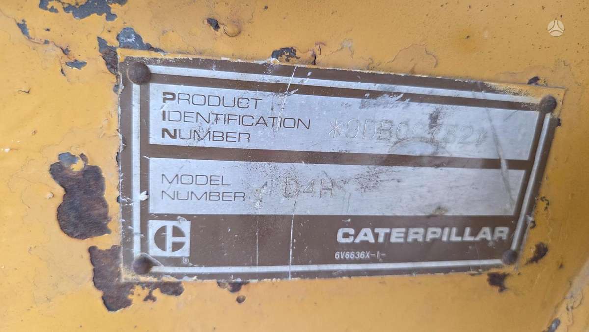 Caterpillar D4H, buldozeri