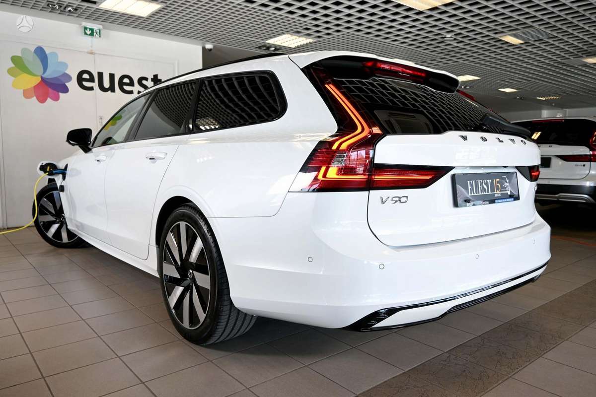 Volvo V90, wagon