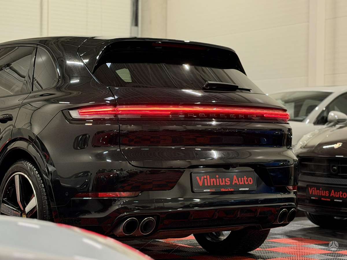 Porsche Cayenne - 8