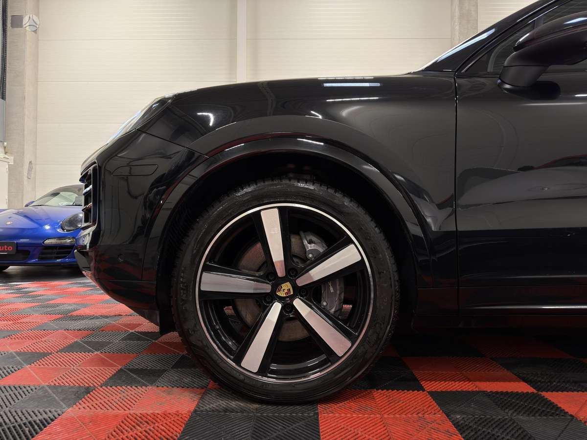 Porsche Cayenne - 9