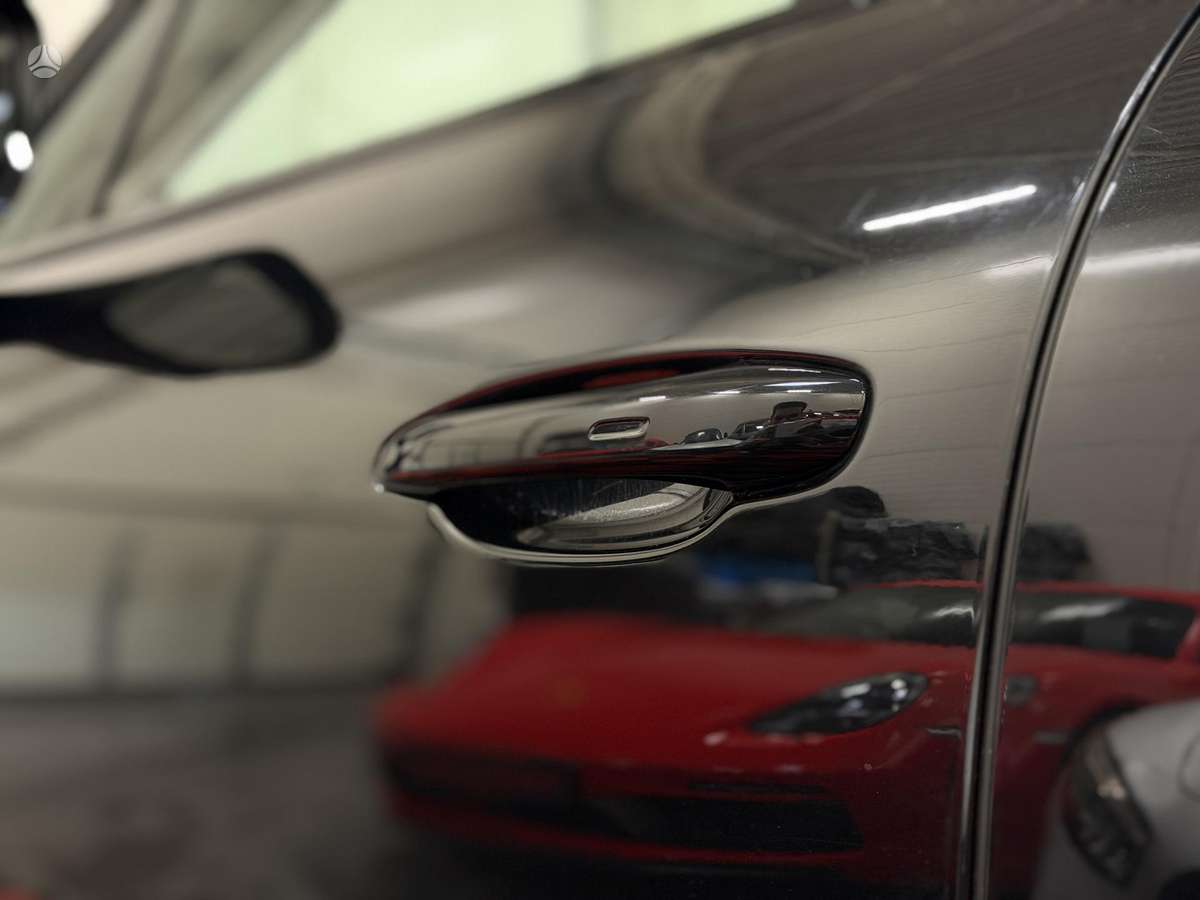 Porsche Cayenne - 10