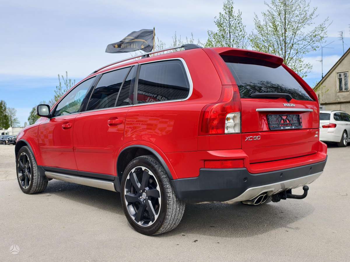 Volvo XC90, 2.4 l., off-road / crossover