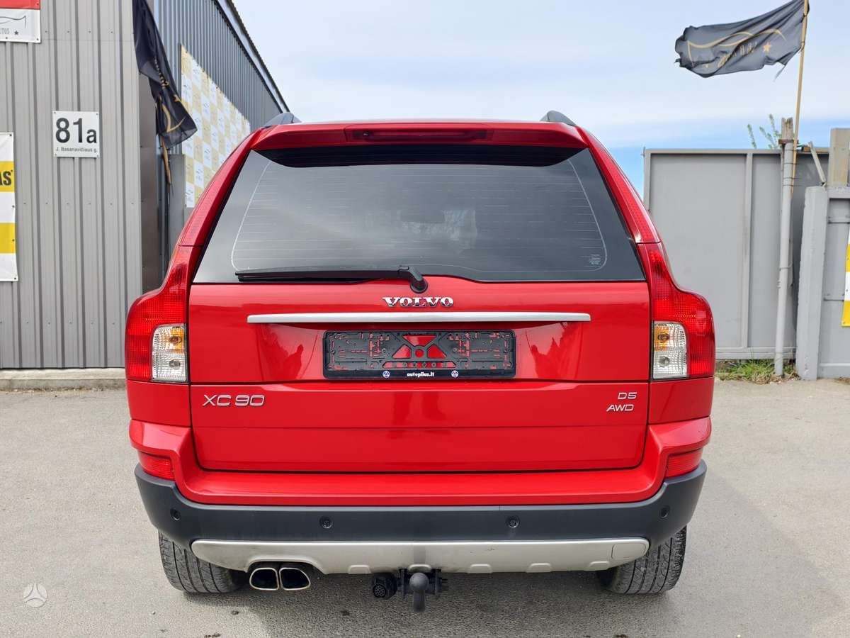 Volvo XC90, 2.4 l., off-road / crossover