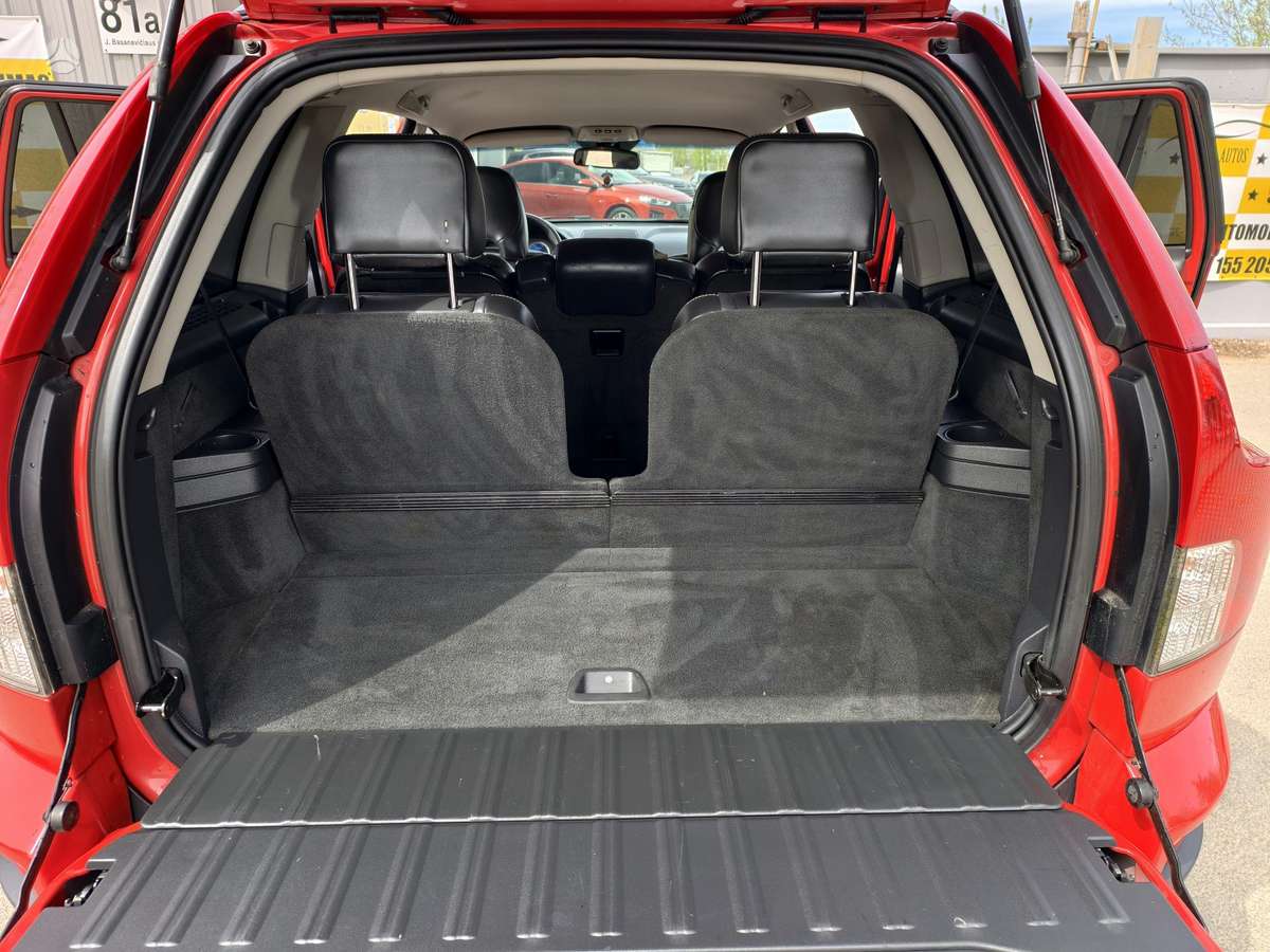 Volvo XC90, 2.4 l., off-road / crossover