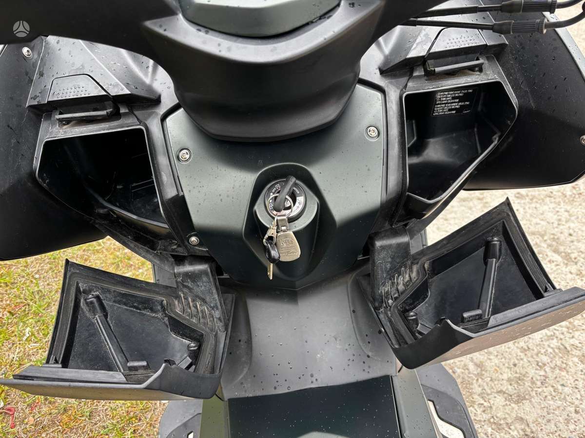 BMW C 650 GT 647cc, scooters / mopeds