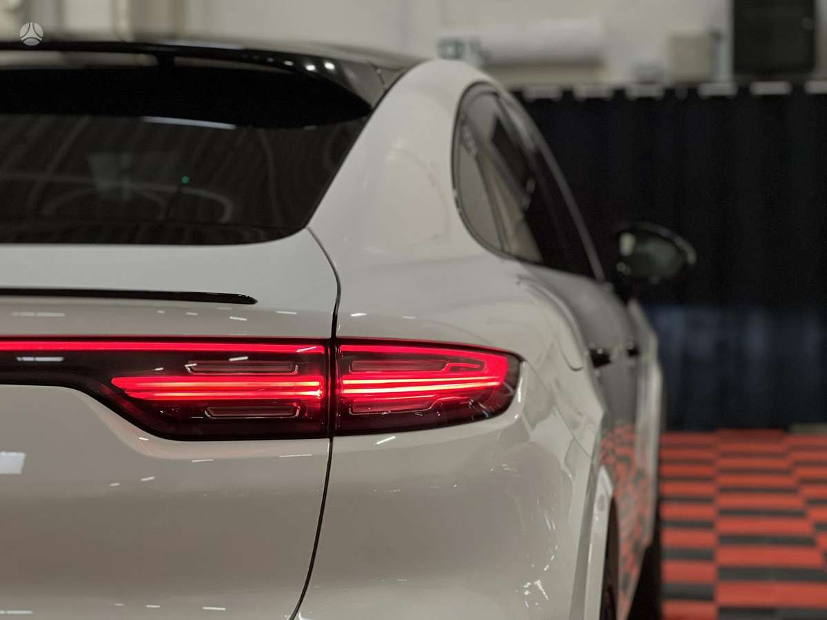 Porsche Cayenne Coupe - 10