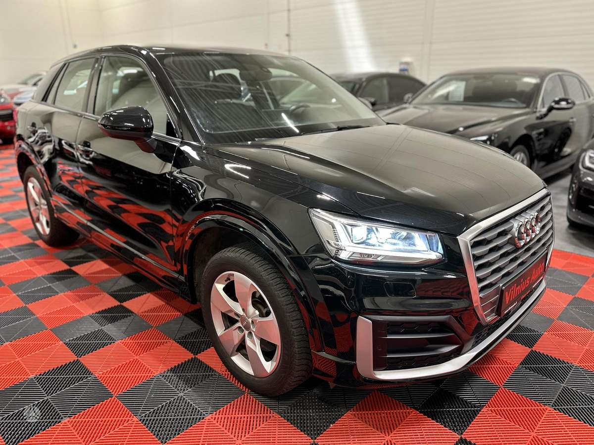 Audi Q2, 1.0 l., off-road / crossover