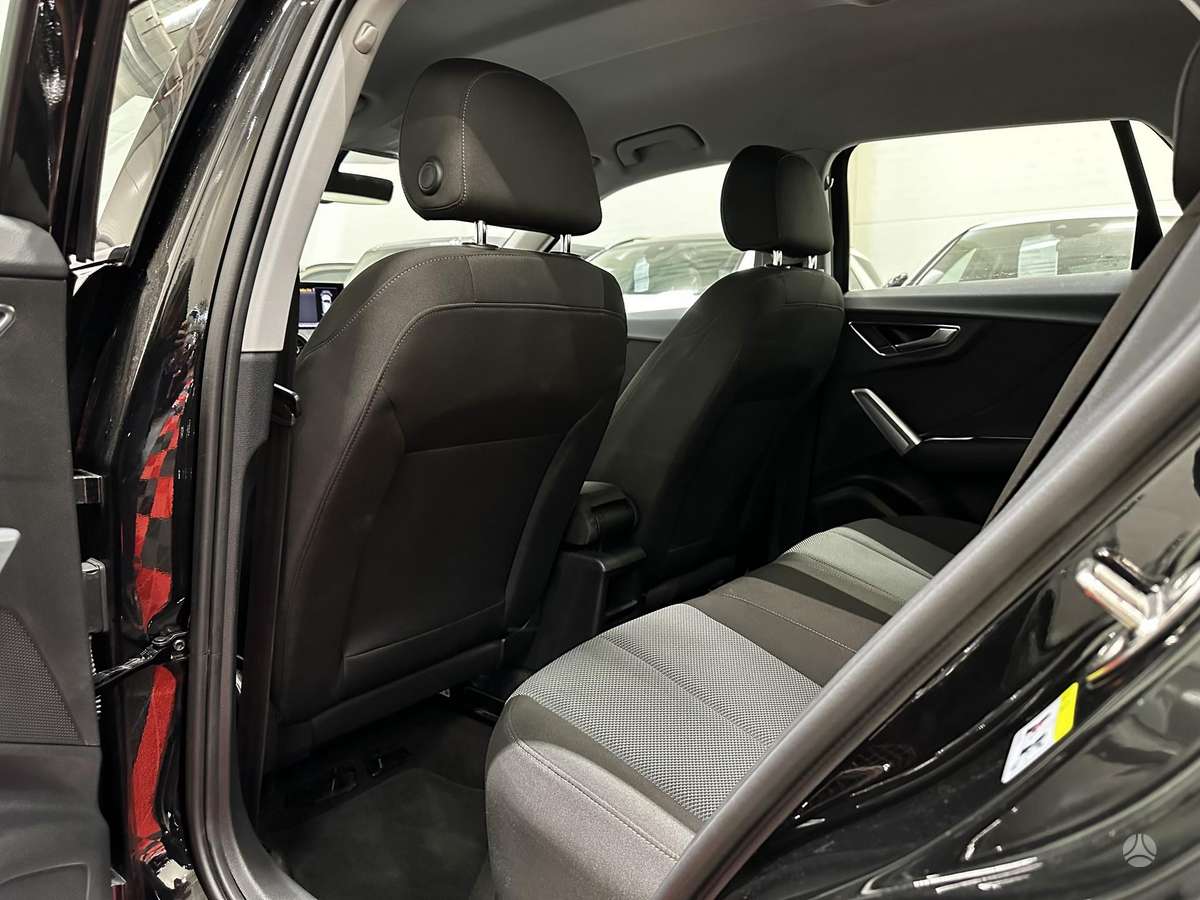 Audi Q2, 1.0 l., off-road / crossover