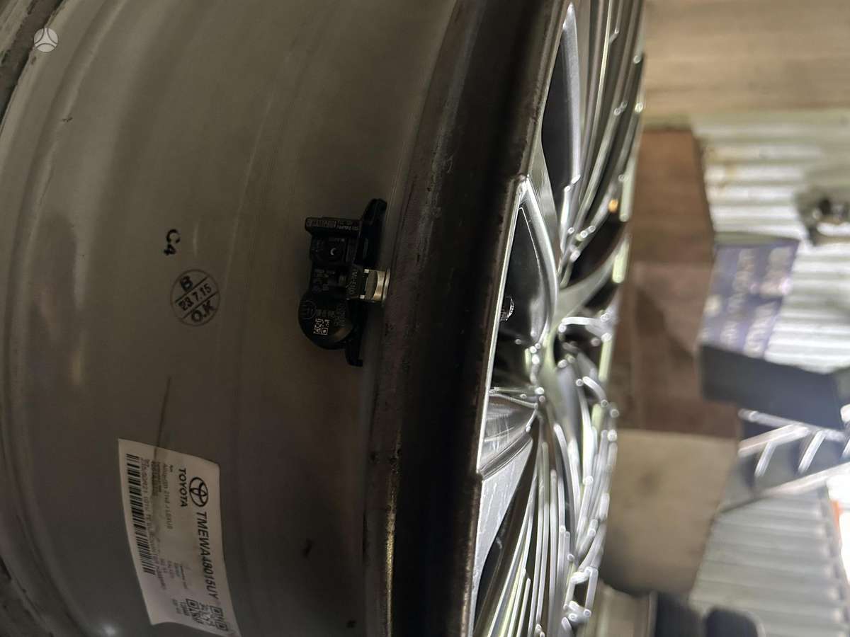 Lexus RX, lengvojo lydinio, R21