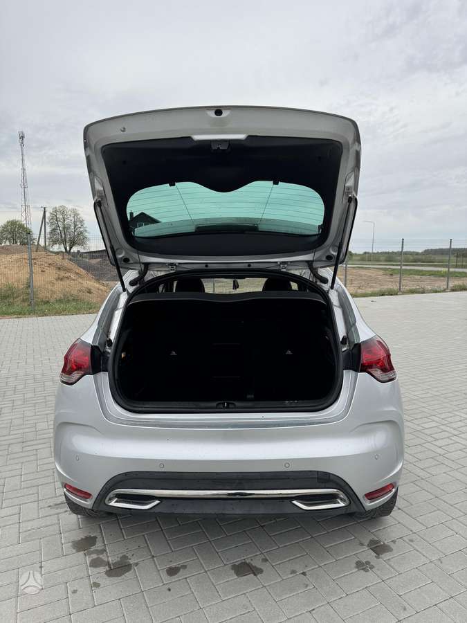 Citroen DS4, 1.6 l., hatchback