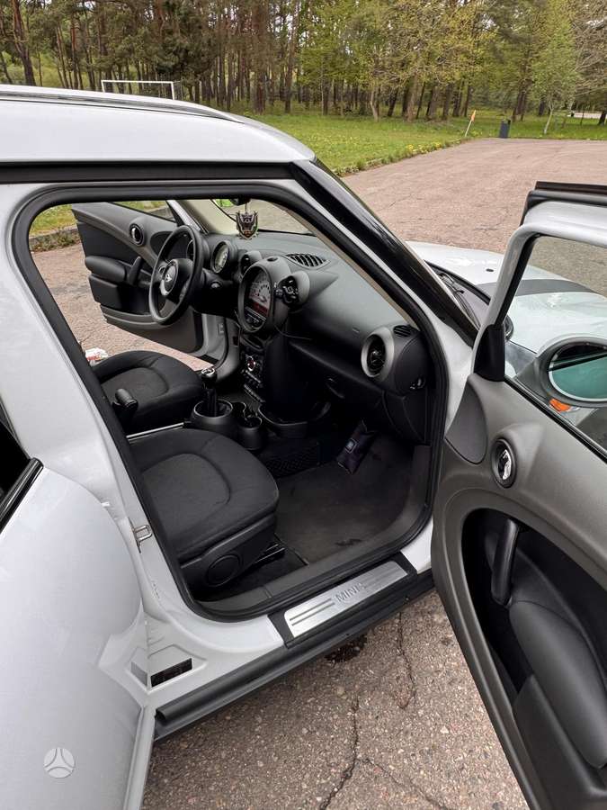 Mini Countryman, Хэтчбек