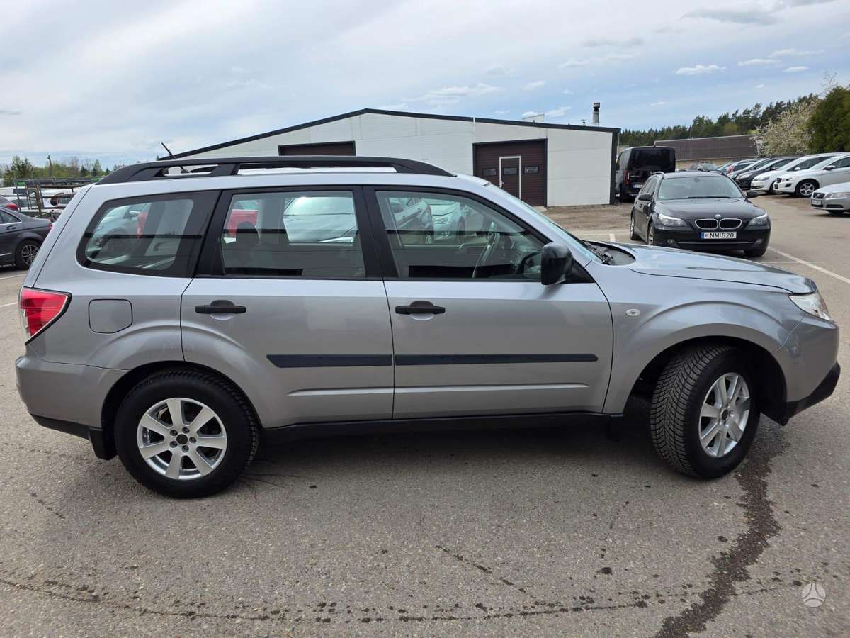 Subaru Forester, 2.0 l., Внедорожник / Кроссовер