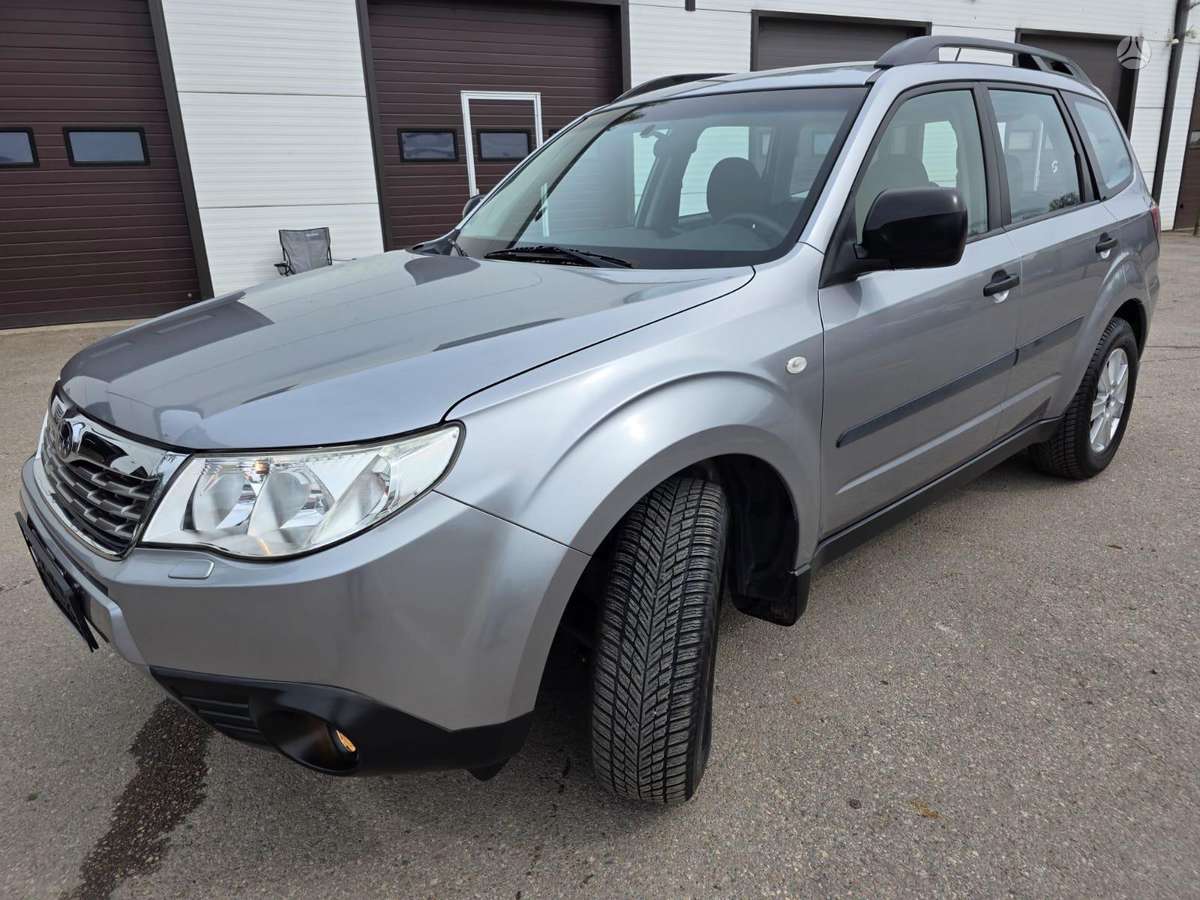 Subaru Forester, 2.0 l., Внедорожник / Кроссовер