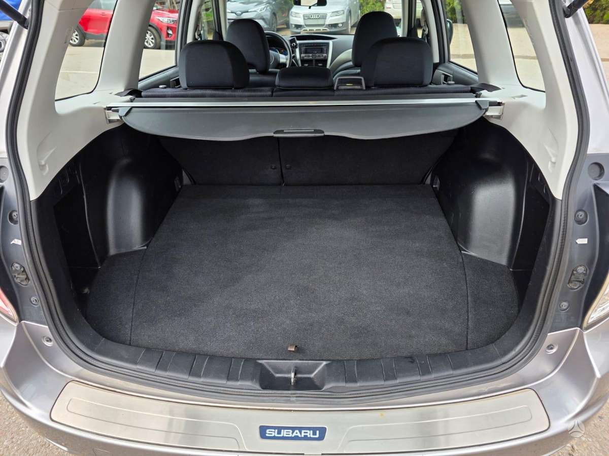 Subaru Forester, 2.0 l., off-road / crossover