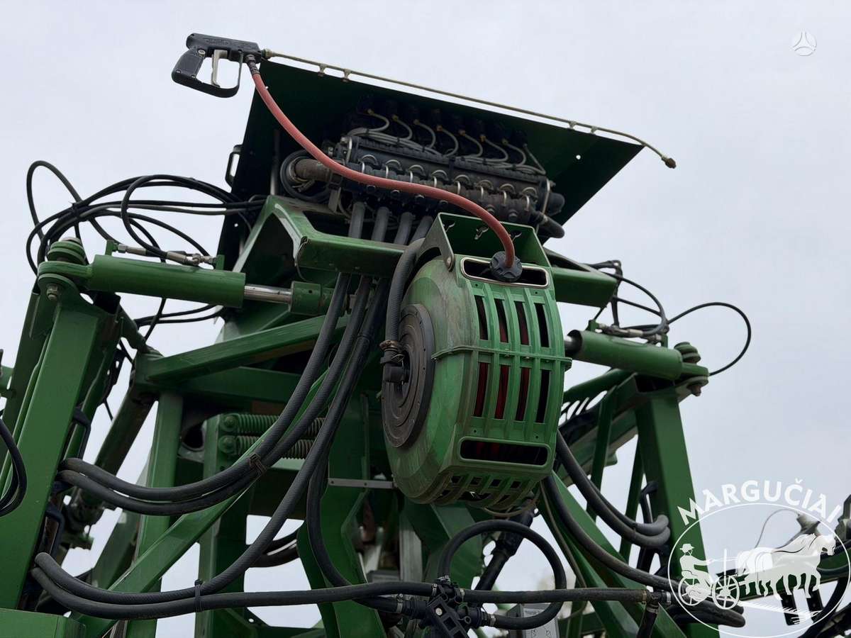 Amazone UX 3200, 3200 ltr, 28 m, sprayers