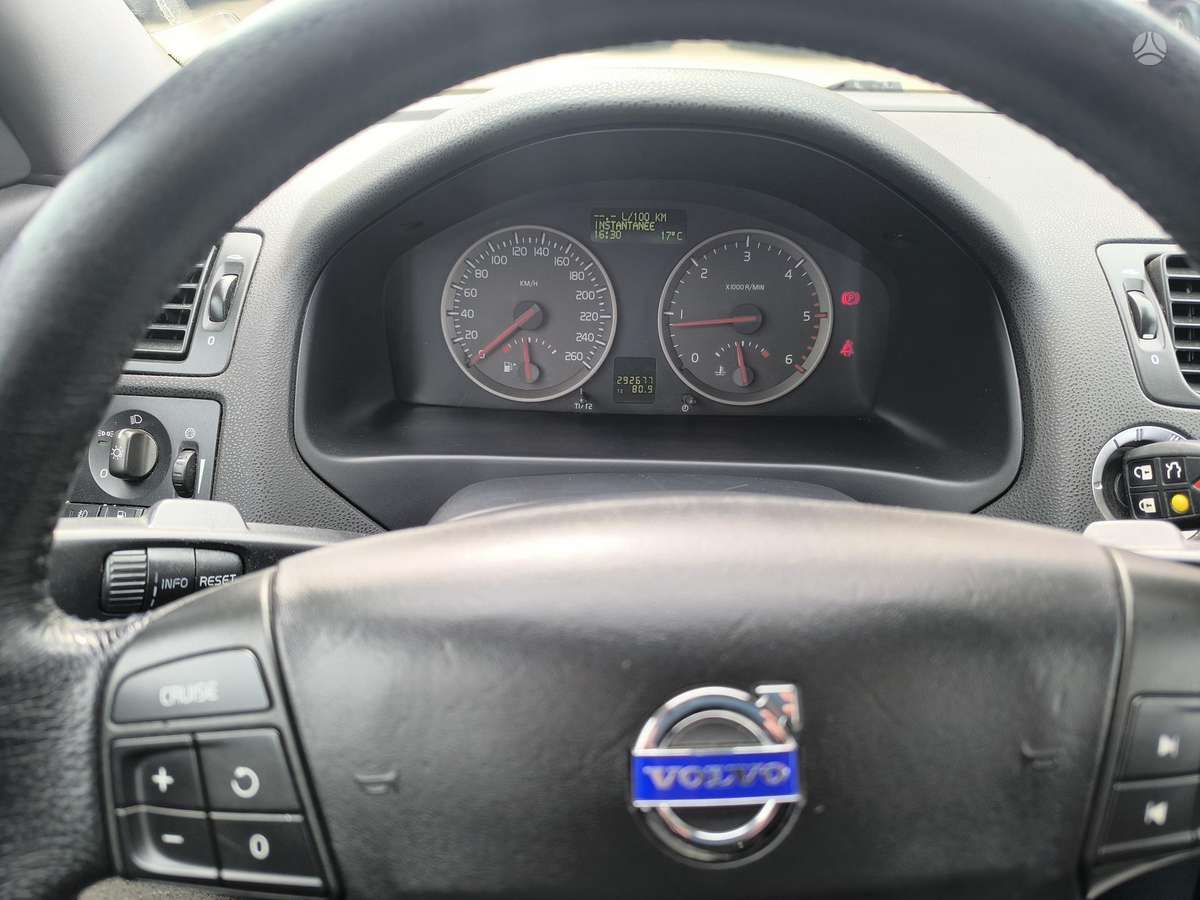 Volvo C30, 2.0 l., hatchback