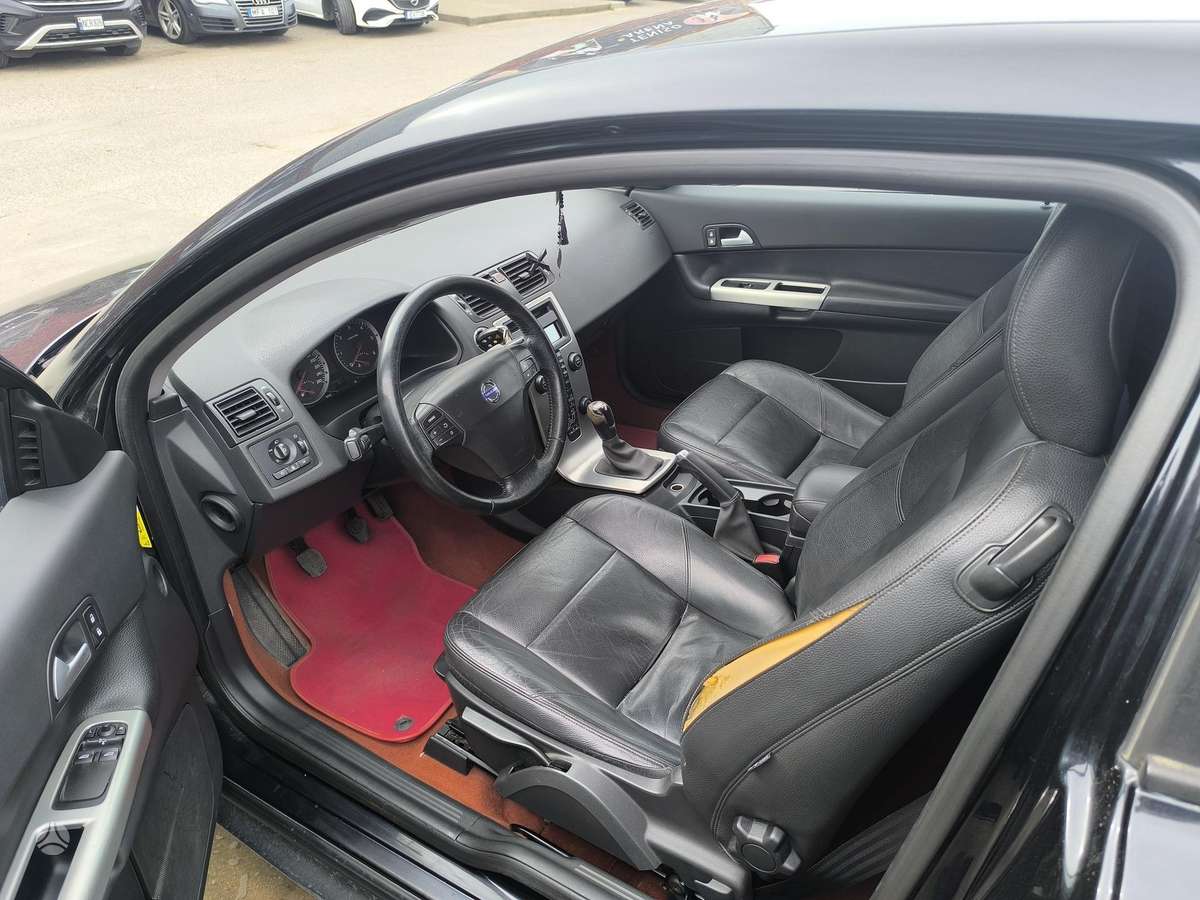 Volvo C30, 2.0 l., hatchback
