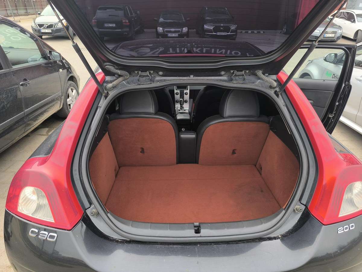 Volvo C30, 2.0 l., hatchback