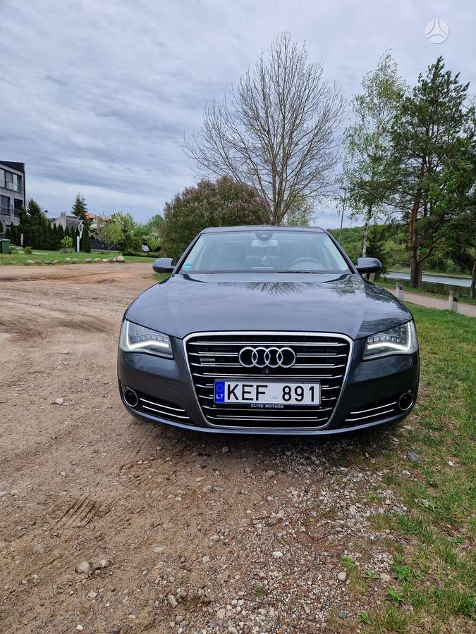 Audi A8, 4.0 l., Седан