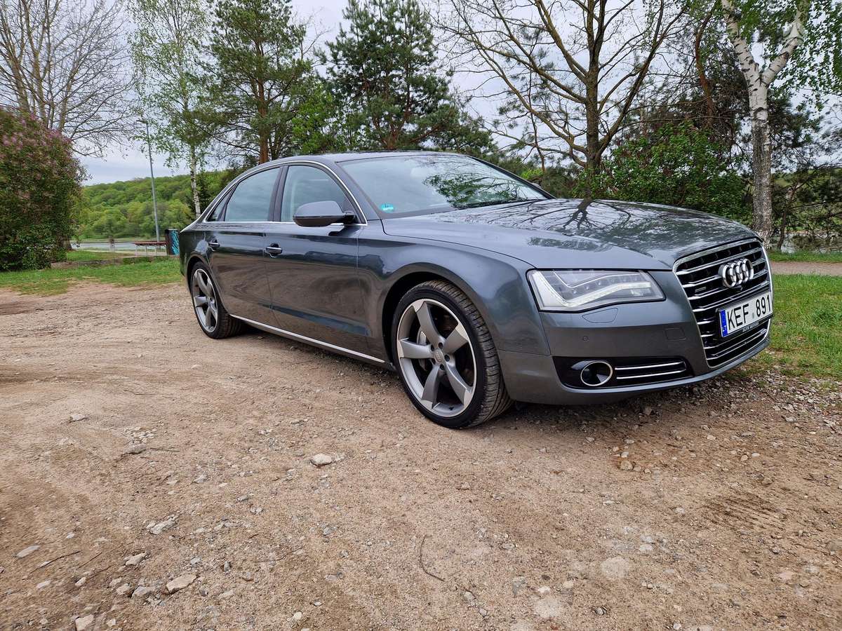 Audi A8, 4.0 l., Седан
