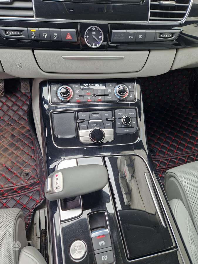 Audi A8, 4.0 l., Седан