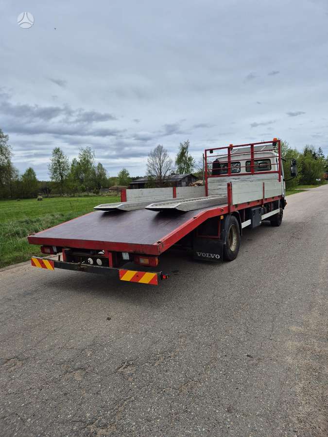 Volvo FL180, auto transporters