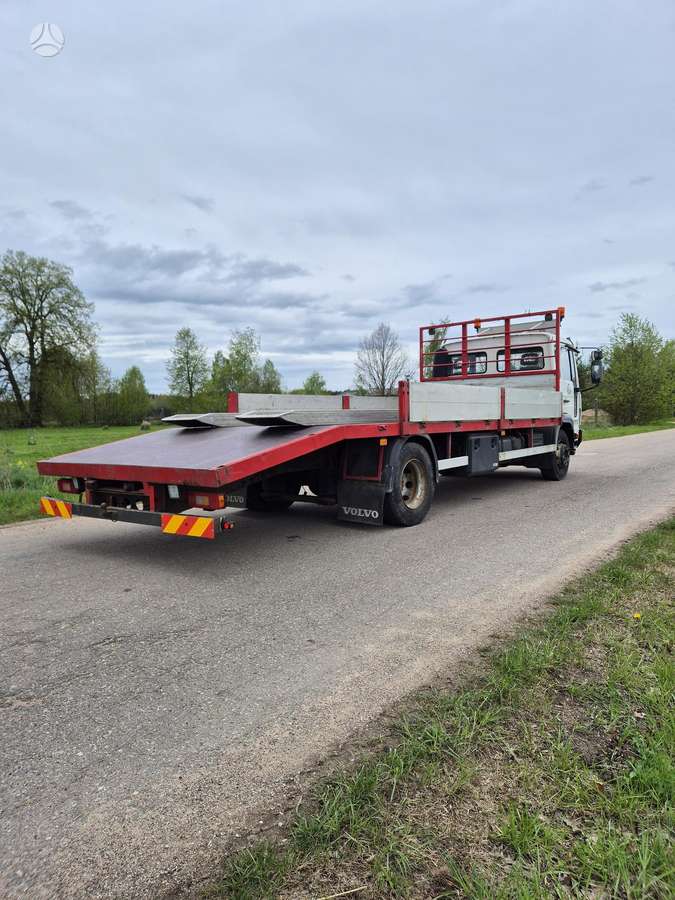 Volvo FL180, auto transporters
