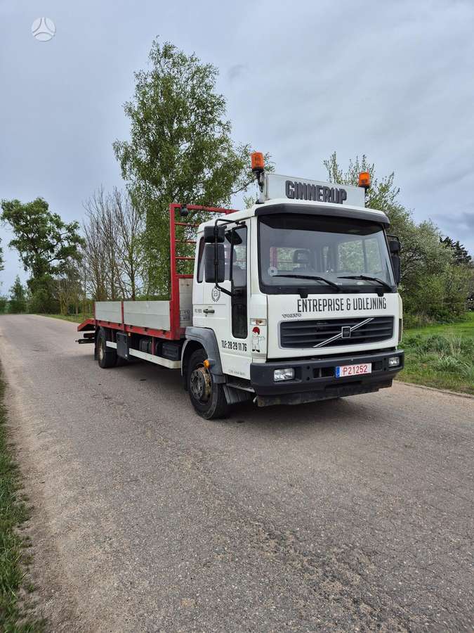 Volvo FL180, auto transporters