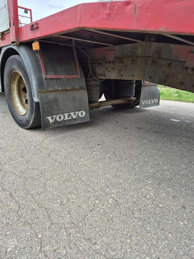 Volvo FL180, auto transporters