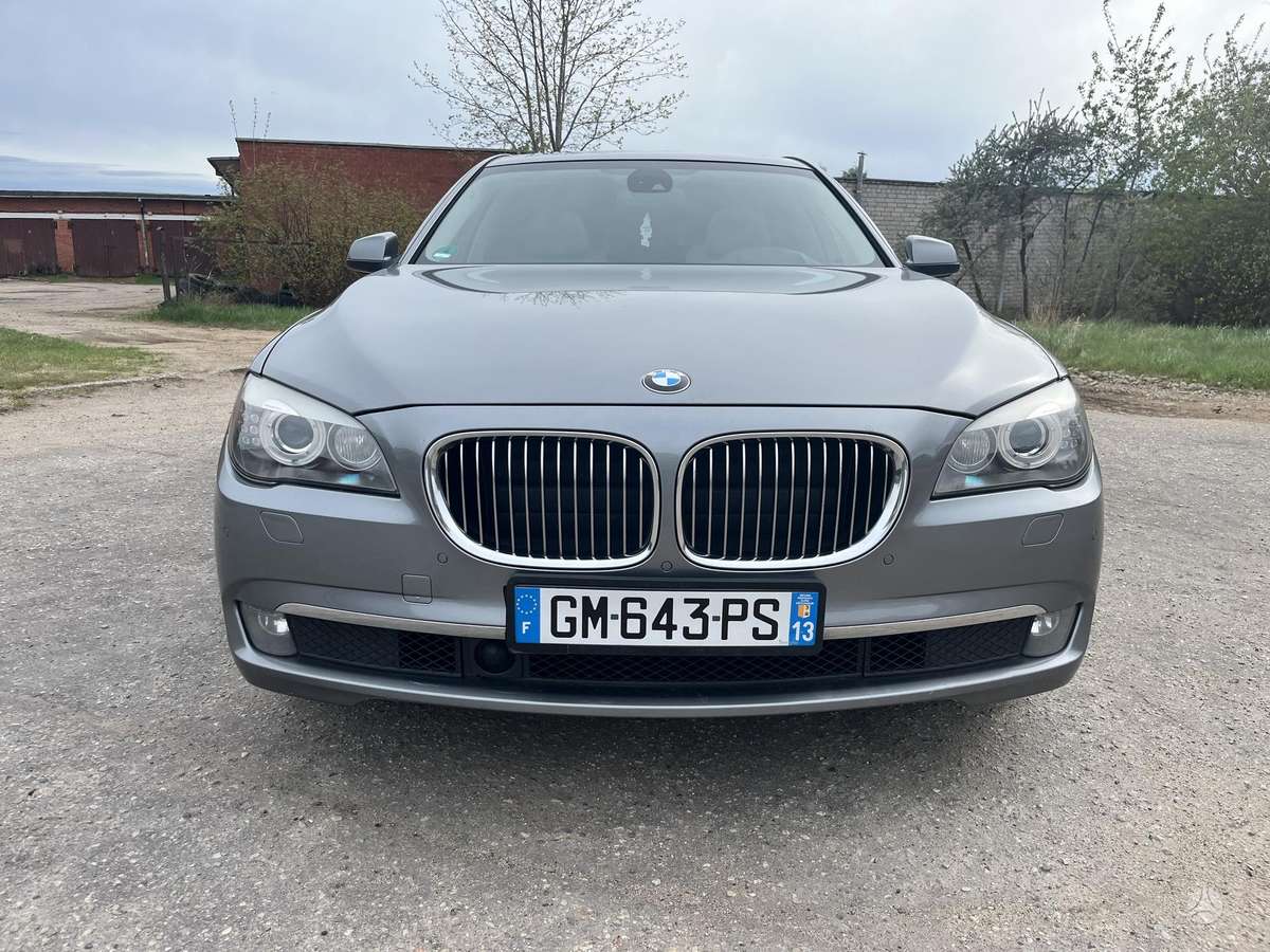 BMW 730, 3.0 l., Седан