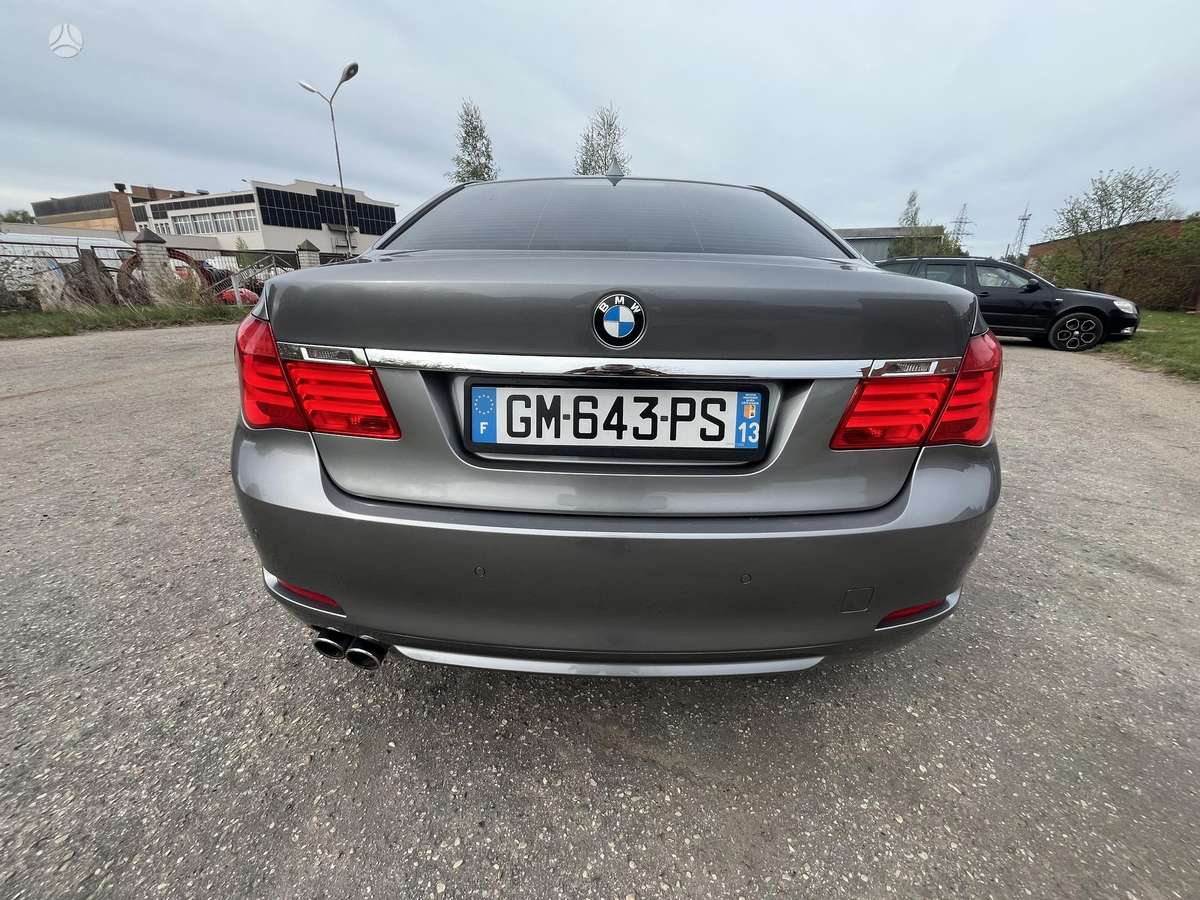 BMW 730, 3.0 l., Седан