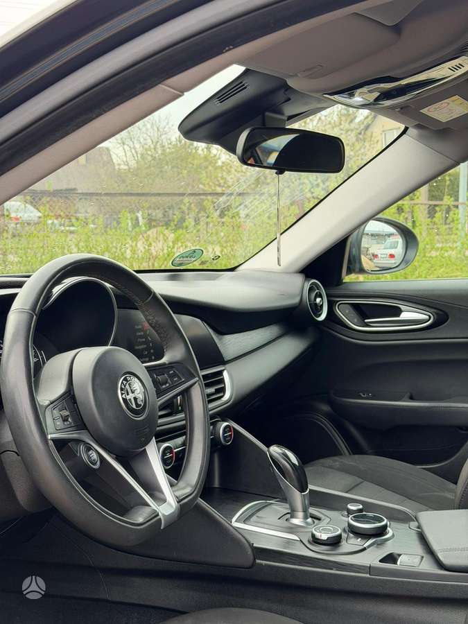 Alfa Romeo Giulia, 2.1 l., Седан