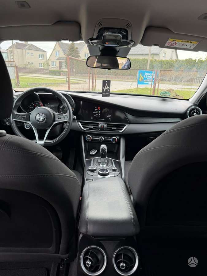Alfa Romeo Giulia, 2.1 l., Седан