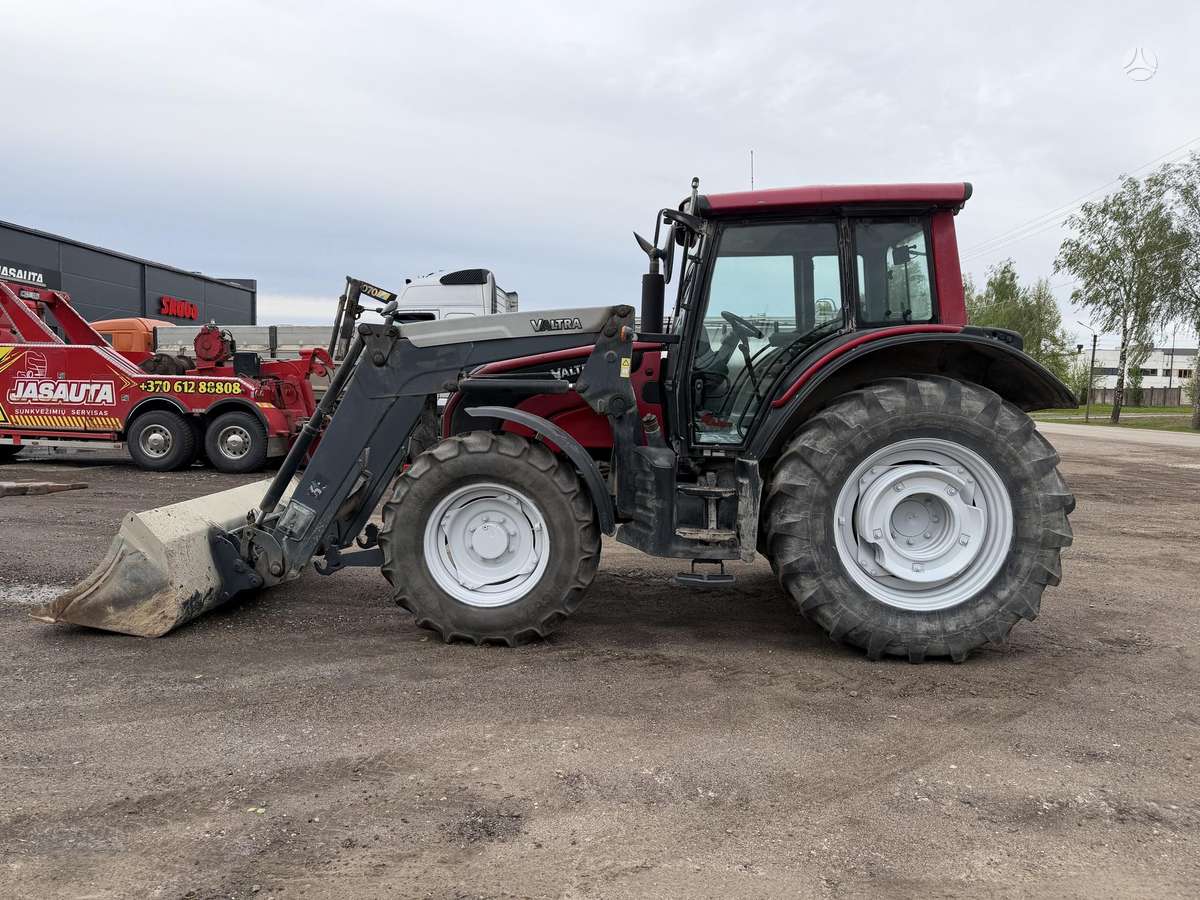 Valtra N141, tractors