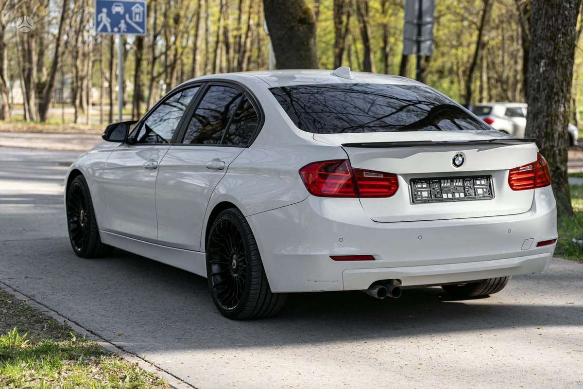 BMW 328, 2.0 l., Седан