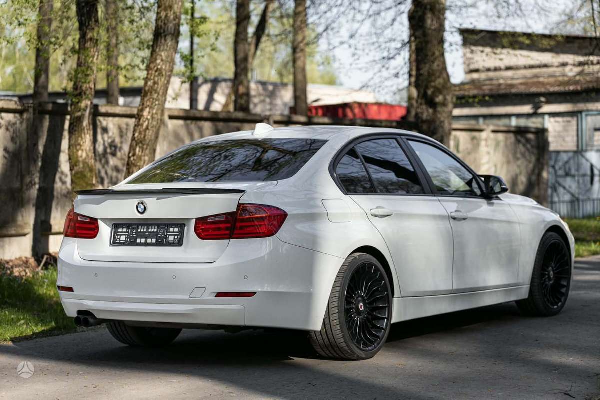 BMW 328, 2.0 l., Седан