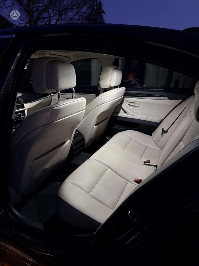 BMW 528, 2.0 l., Седан