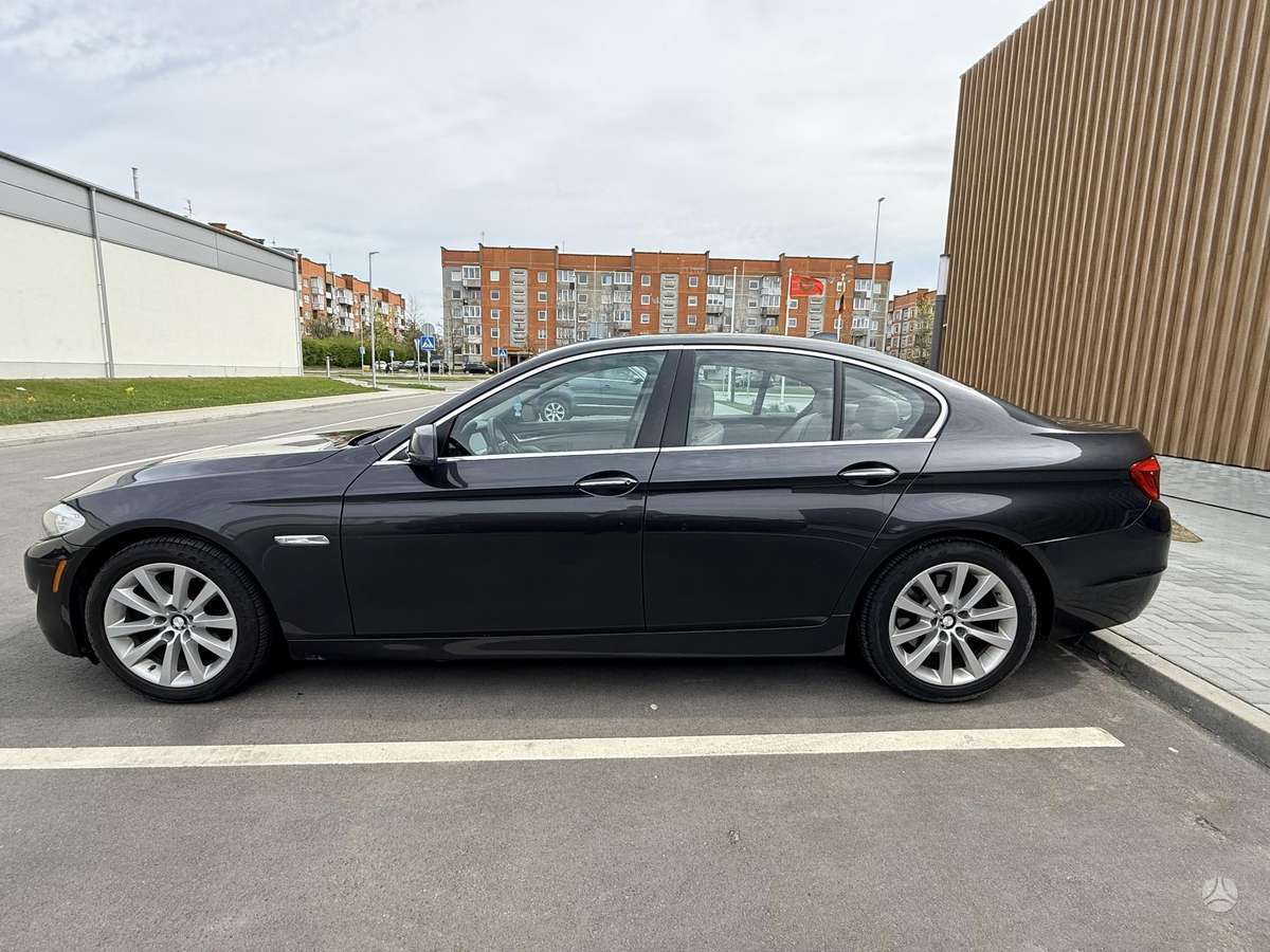 BMW 528, 2.0 l., Седан