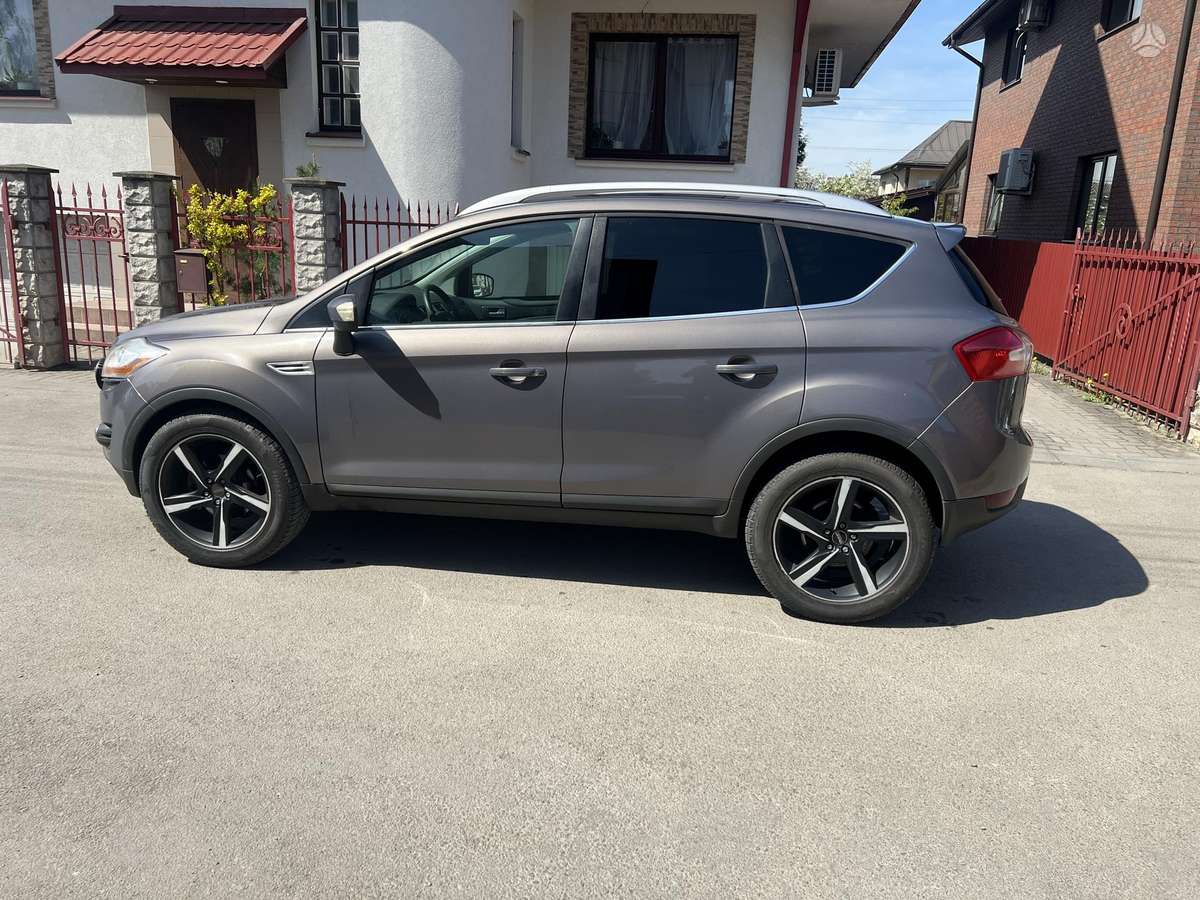 Ford Kuga, 2.0 l., off-road / crossover